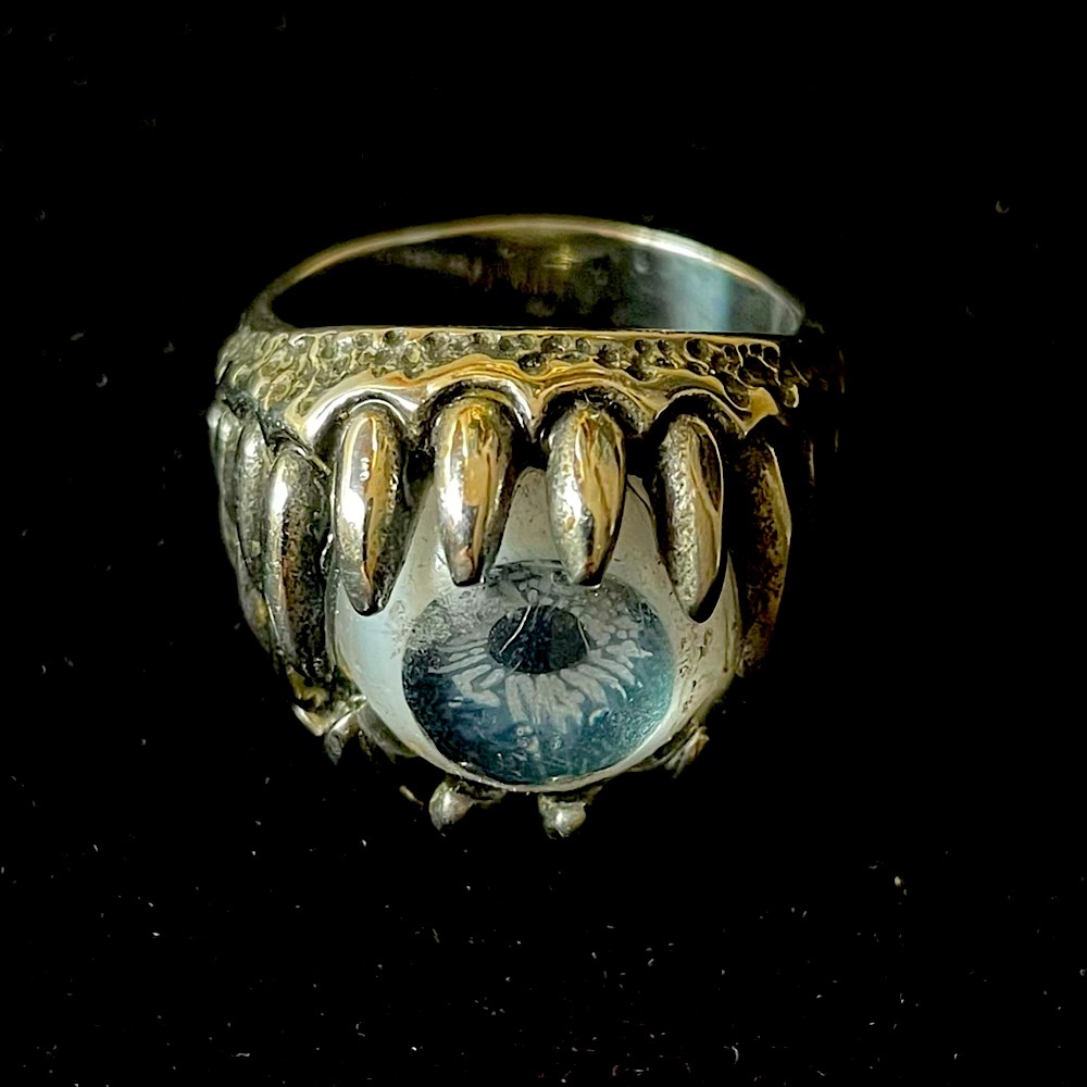 Silver Eyeball In Teeth Ring - Picture 4 of 5
